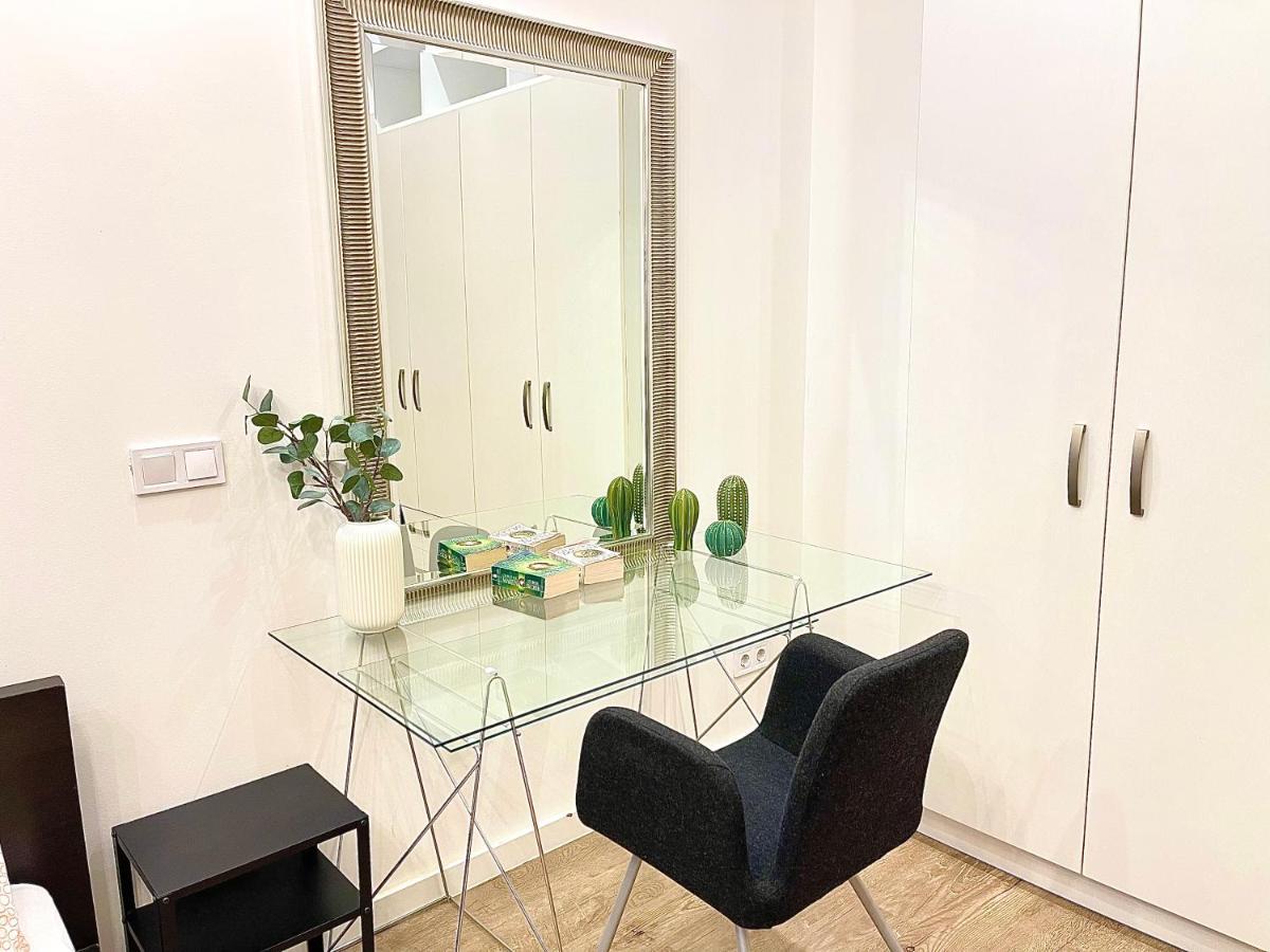 Dream Design Apartment - 3 Bedrooms & Finn Sauna Budapest Exterior foto