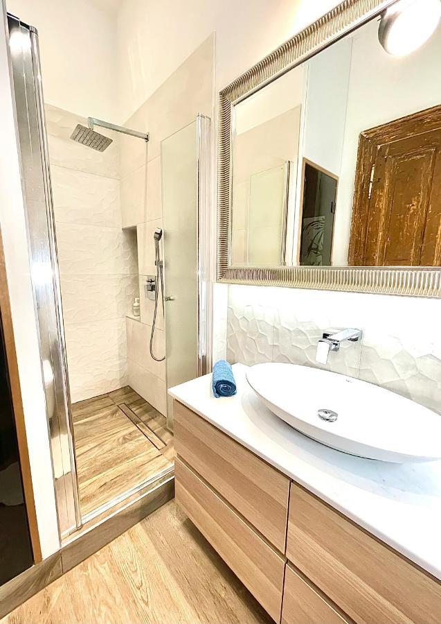 Dream Design Apartment - 3 Bedrooms & Finn Sauna Budapest Exterior foto